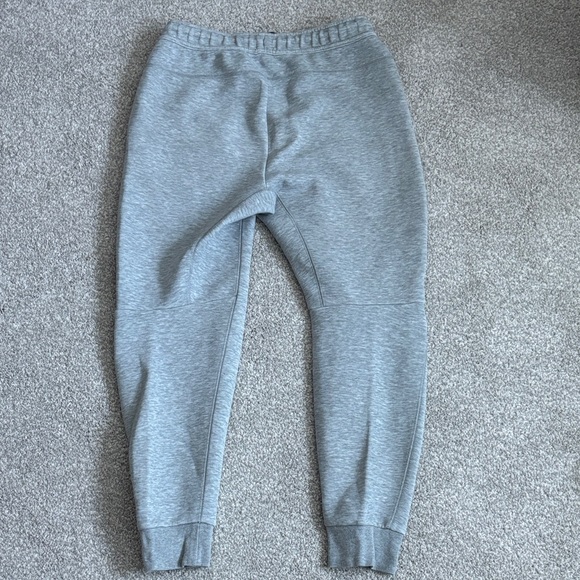 Men's Nike Tech Fleece Joggers Heather Gray Sweatpants sz medium - Picture 4 of 4
